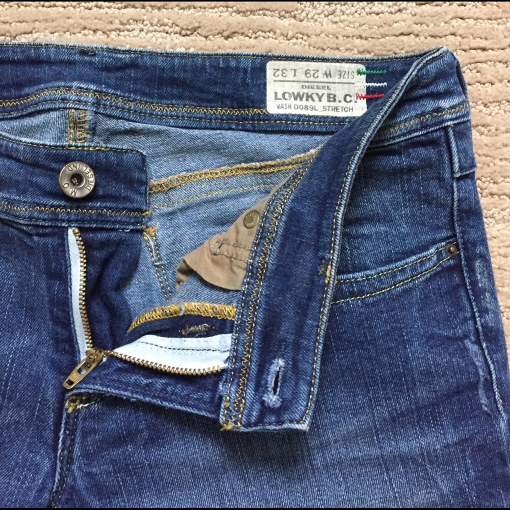 DIESEL LOWKY B.C # 0089L FLARE  JEANS SIZE 29/L 32